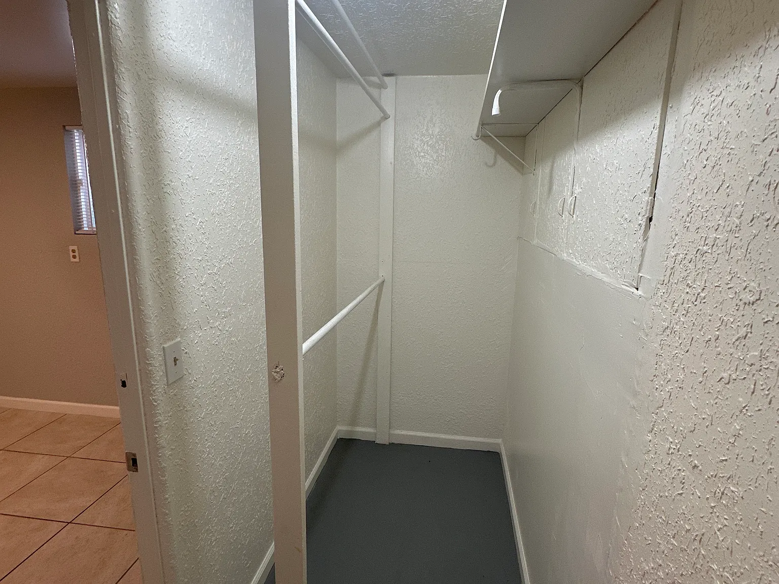 4126 E 58th St — Photo 3