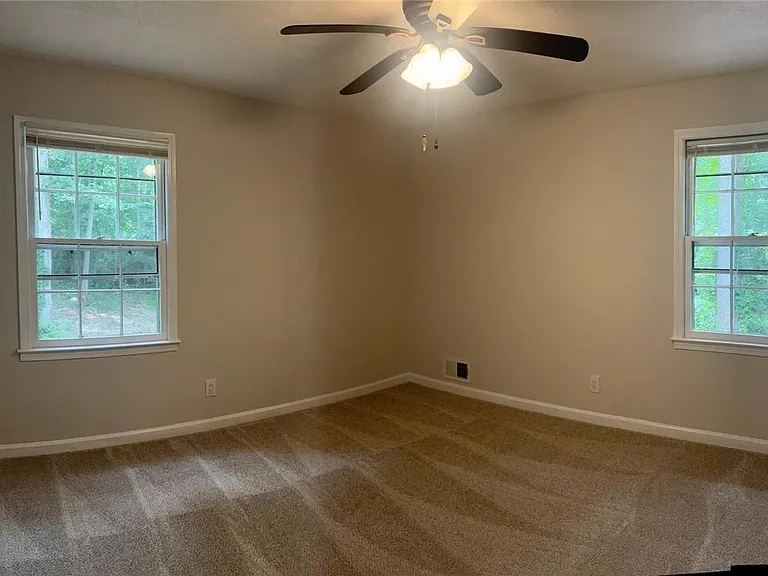 1744 Oak Ridge Way — Photo 9