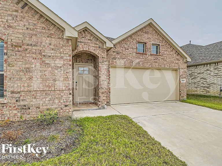 2324 Okeefe Dr — Photo 3