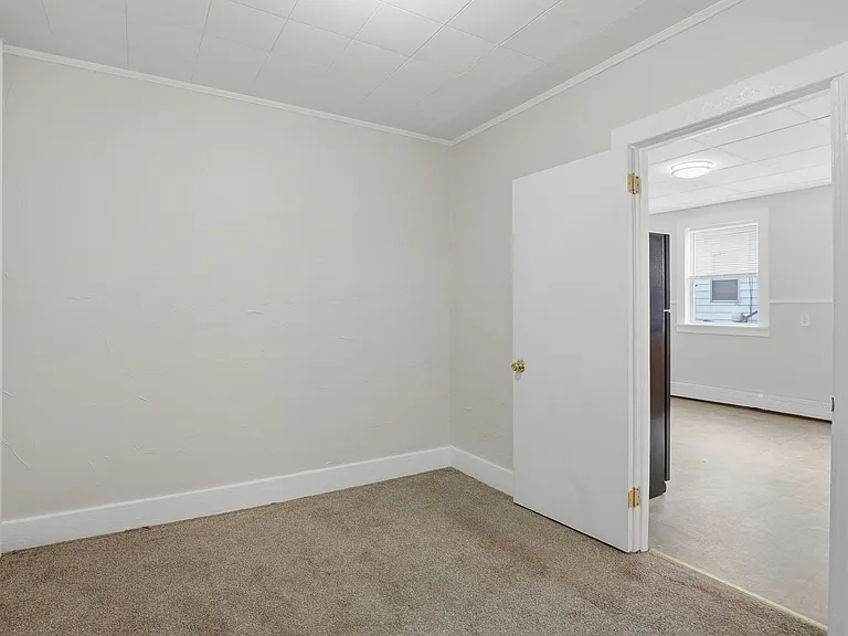10 Oswald St #1 — Photo 4