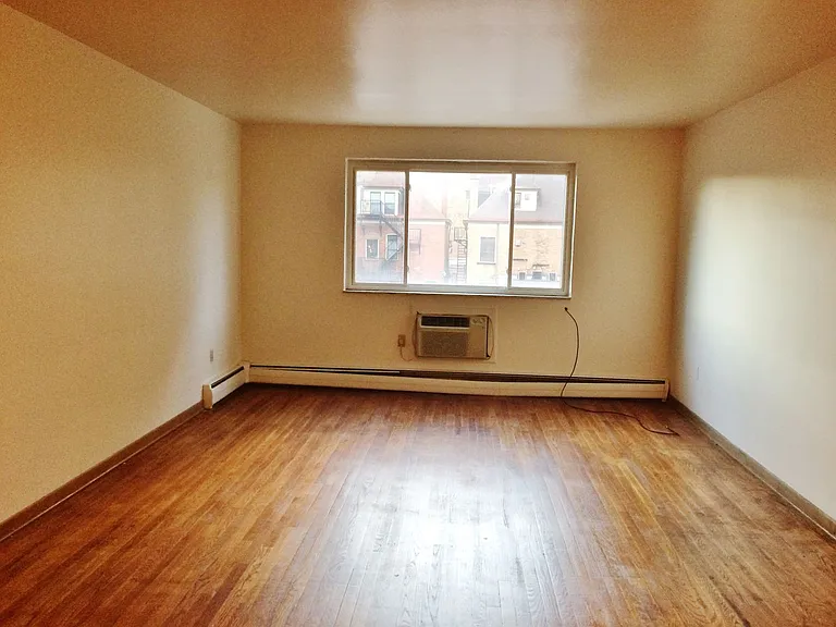 Bloomfield - Apartments For Rent In Pittsburgh — Photo 4