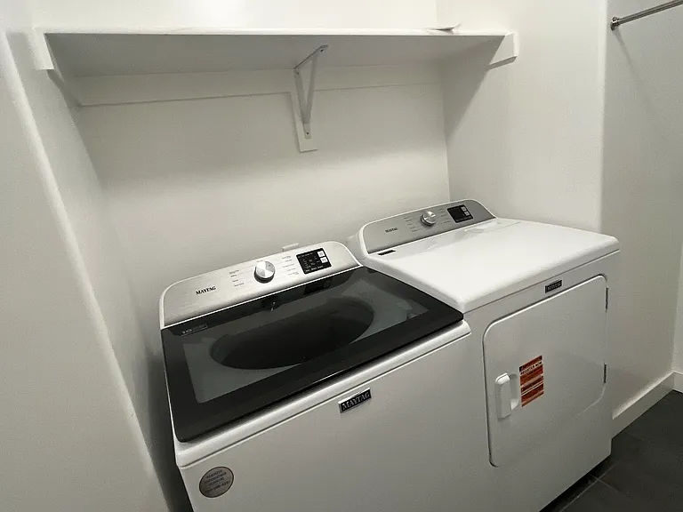 522 S 800 W — Photo 4