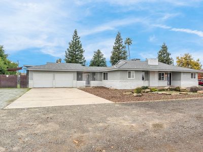 5466 E Ashlan Ave, Fresno, CA, 93727