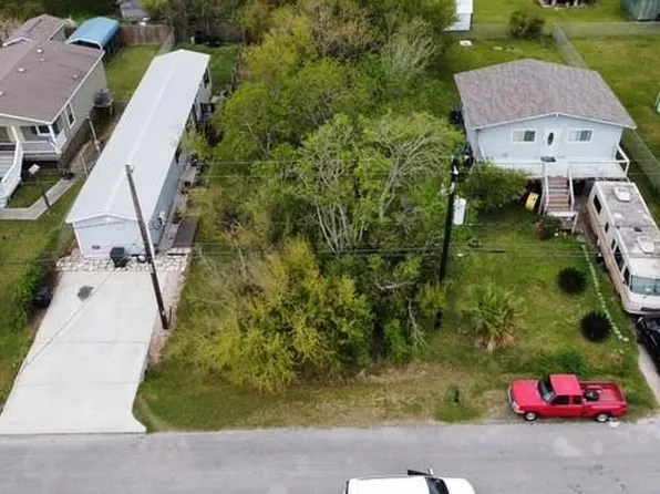 7th St, Dickinson, TX 77539