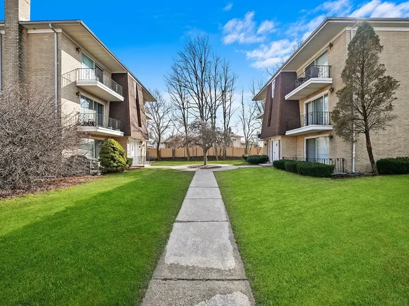 16733 Forest Ave APT 2N, Oak Forest, IL 60452