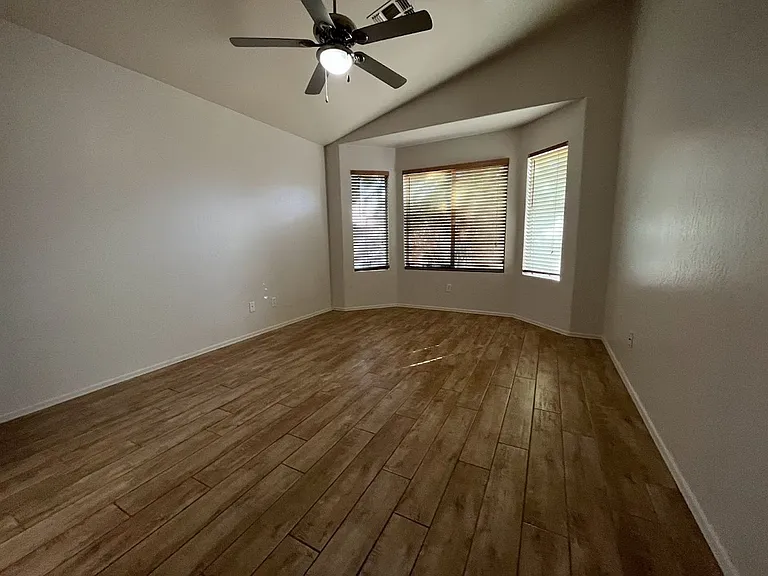 8347 W Audrey Ln — Photo 10