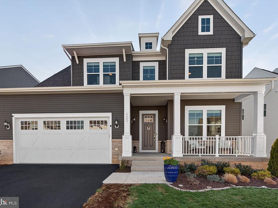 1st image of 923 Warlander Dr SW