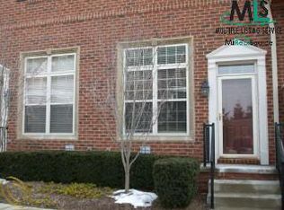 16978 Farmington Rd, Livonia, MI 48154