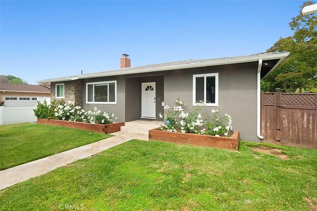 5 bed, 1899 sqft, $7,750 — Photo 3