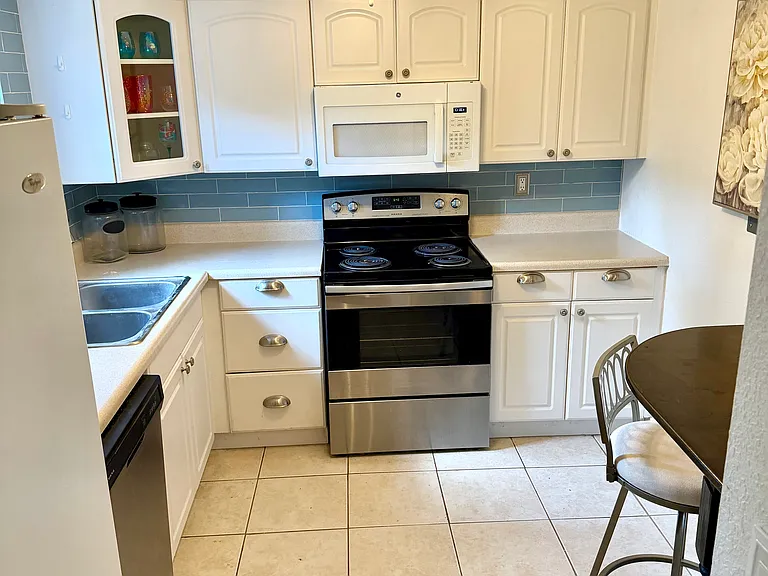 695 A1a N #133 — Photo 10