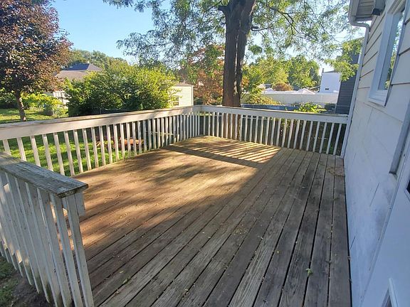 3rd image of 91 Watkins St