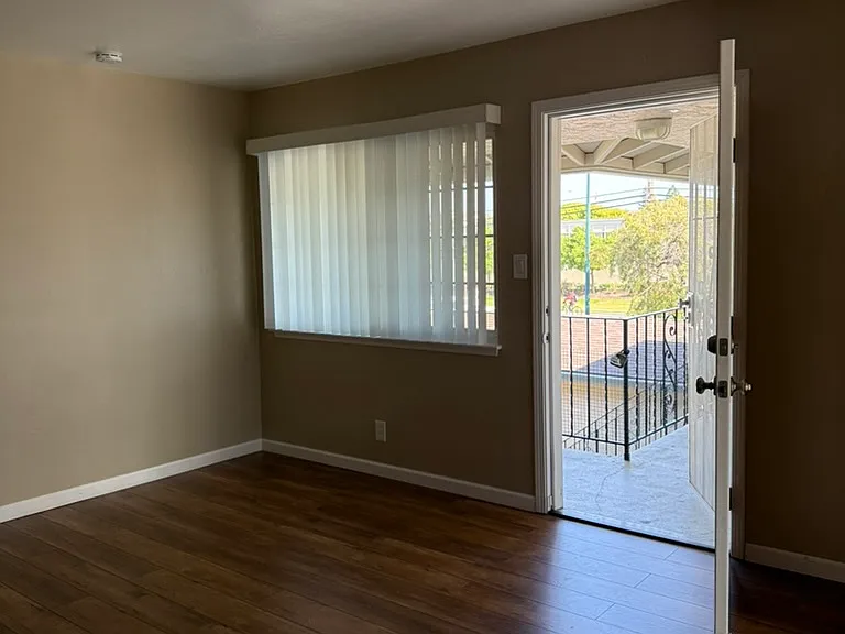755 E Duane Ave #H — Photo 29