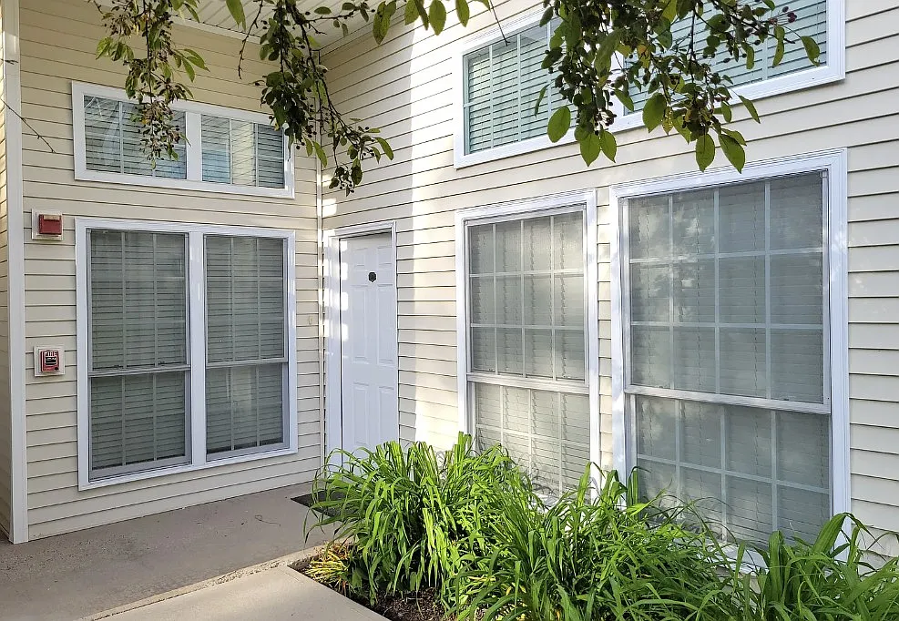2 bed, 840 sqft, $2,250 — Photo 3