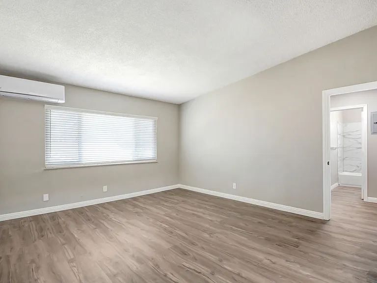 525 N San Gabriel Ave. — Photo 6