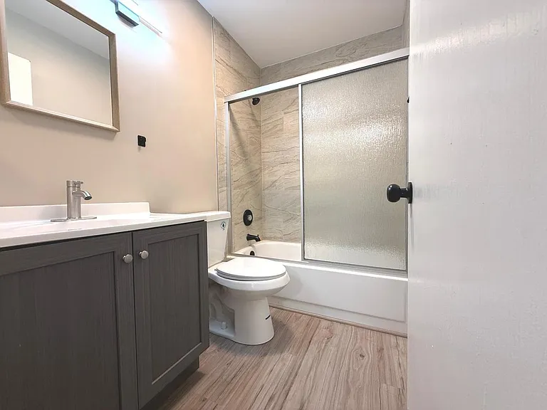 750 Roosevelt Rd #750 — Photo 10