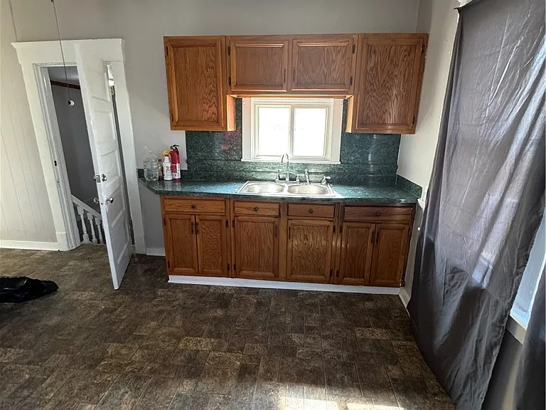 9316 Raymond Ave — Photo 6