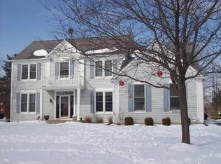 W147N6513 Ash Dr, Menomonee Falls, WI 53051