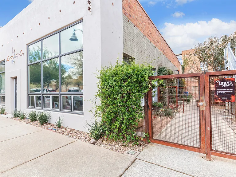 Julian Drew Lofts — Photo 19