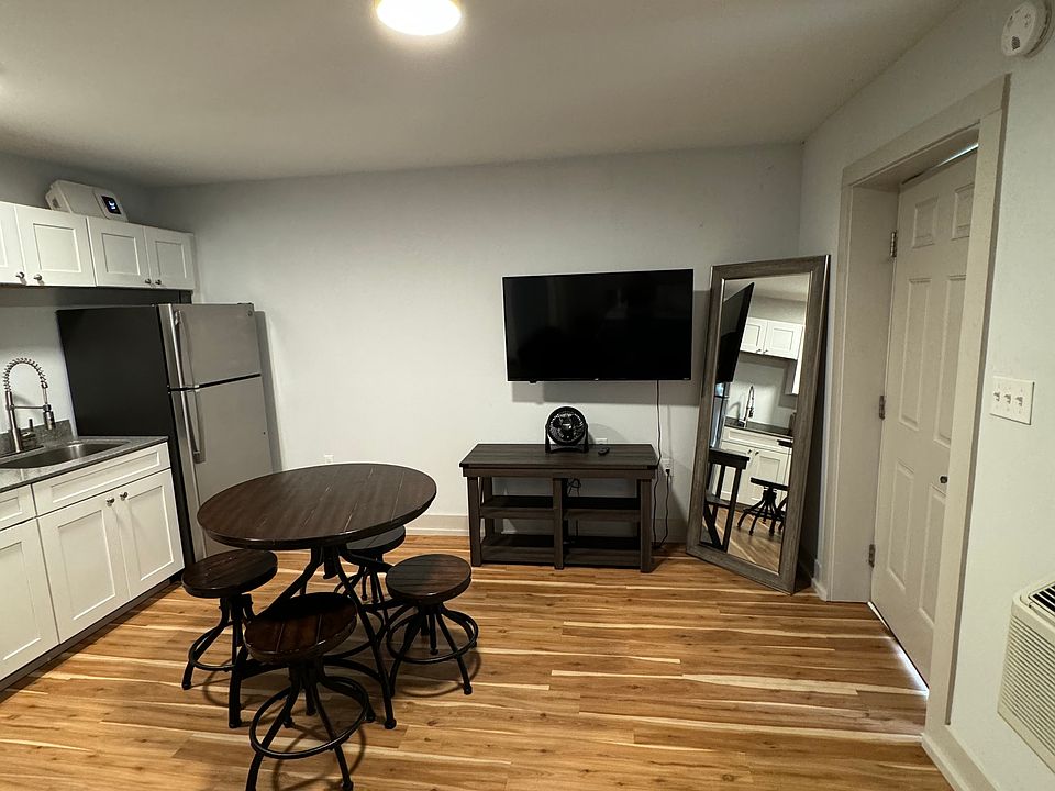 1st image of 282 Washington Ave #1