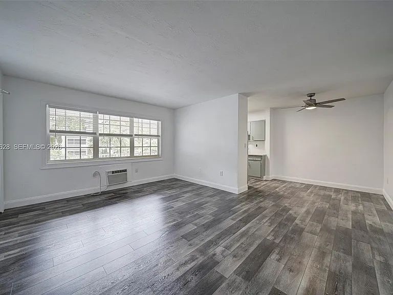6565 Santona St #B19 — Photo 3