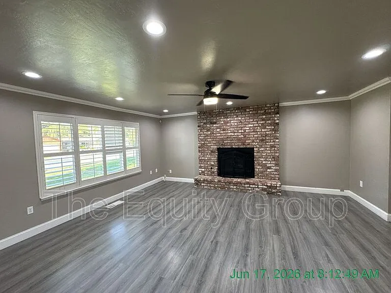 2601 S Kloth Dr — Photo 2