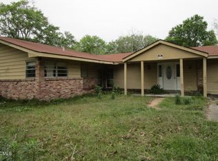 4213 Baker St, Moss Point, MS 39563