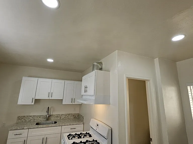 463 1/4 N Boylston St #463-1/4 — Photo 20