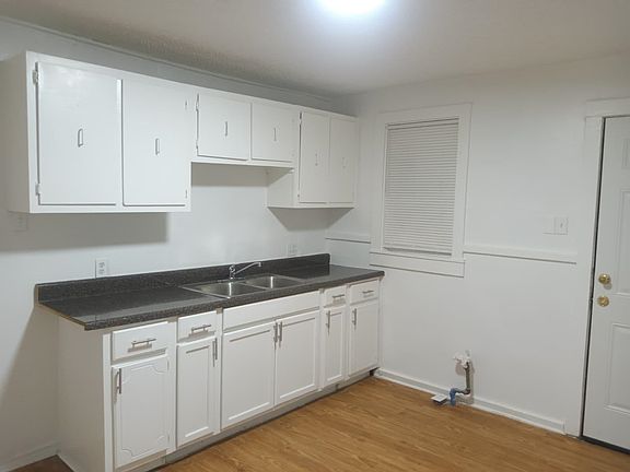 2nd image of 1443 Wrenwood St