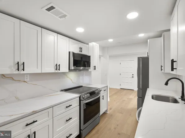 2339 N Powhatan St, Arlington, VA 22205