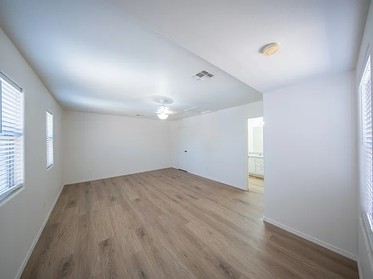 21160 E Avenida Del Valle — Photo 13