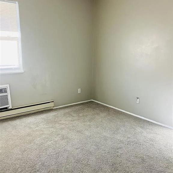 7546 Hazelcrest Dr — Photo 15