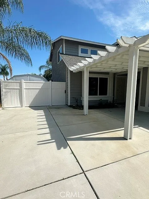 3 bed, 2.5 bath, 1570 sqft, $3,200 — Photo 4