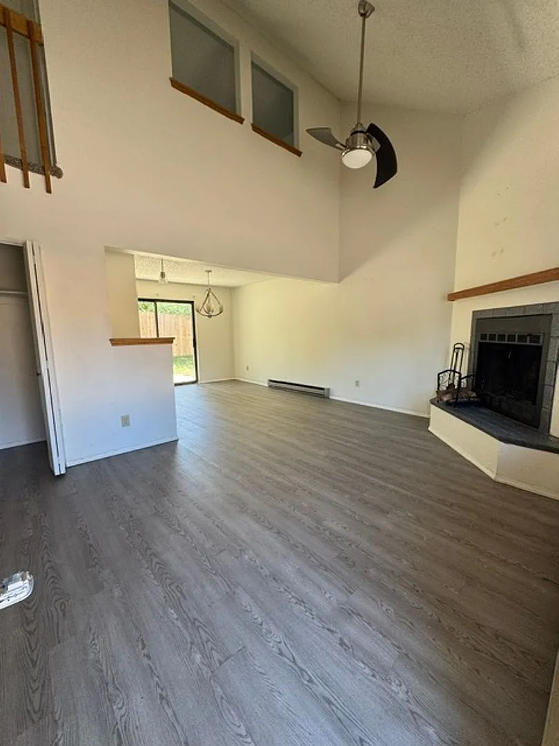 2 Bedroom Townhome with a Fireplace — Photo 2