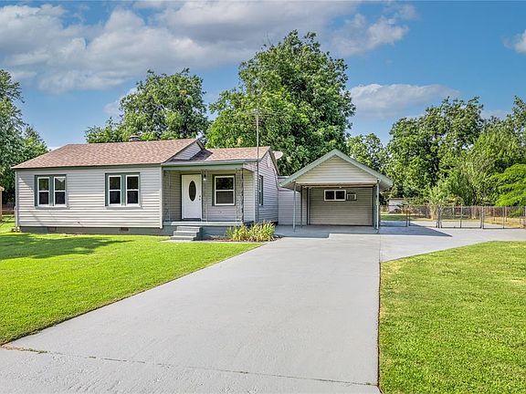 2nd image of 3937 Thomas Dr