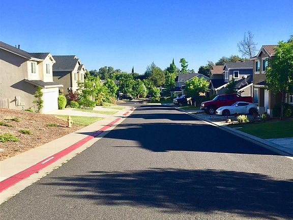 3rd image of 10740 Sierra Meadows Dr