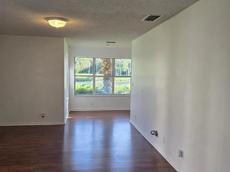 3310 N Pinewalk Dr N #1812 — Photo 2
