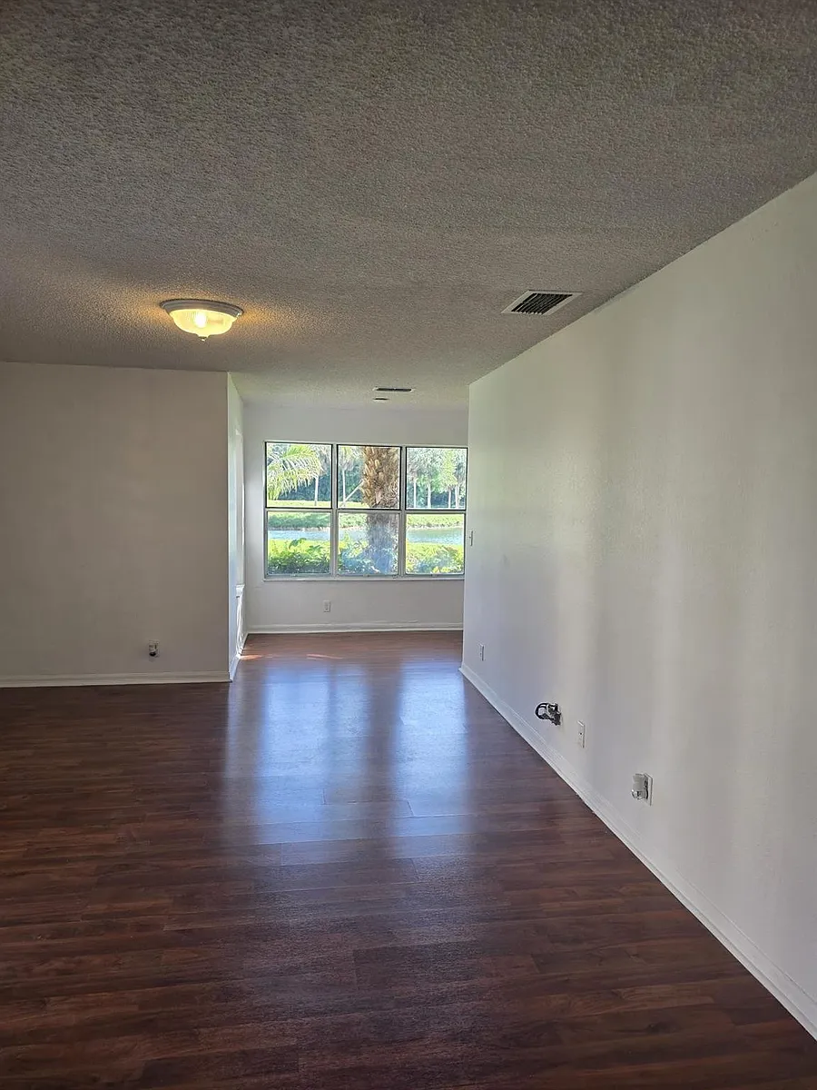 Building Photo - 3310 N Pinewalk Dr N #1812