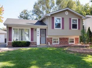 208 Lexington Dr, Bolingbrook, IL 60440