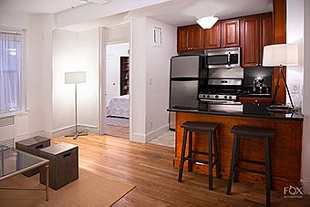 4th image of 157 E 72nd St APT 4E