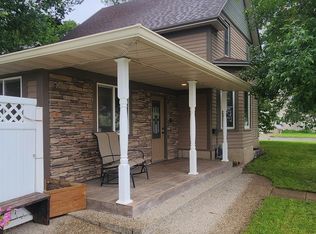 207 6th Ave NW, Valley City, ND 58072