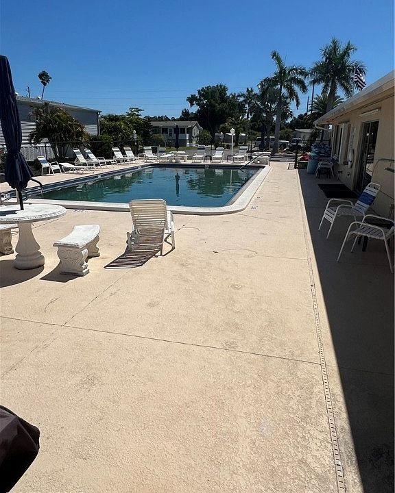 2nd image of 2919 Coquina Esplanade