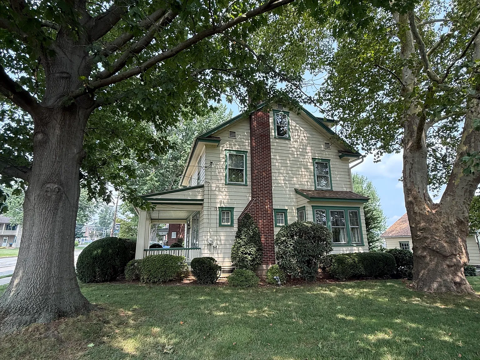 5 bed, 2.5 bath, 1771 sqft, $2,950 — Photo 4