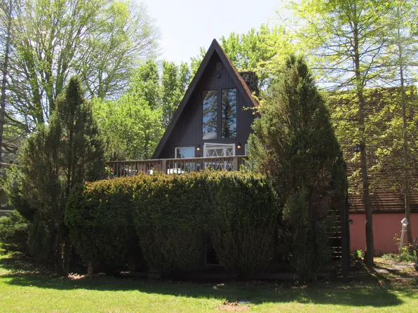 340 Goheen St, Lewisburg, WV 24901