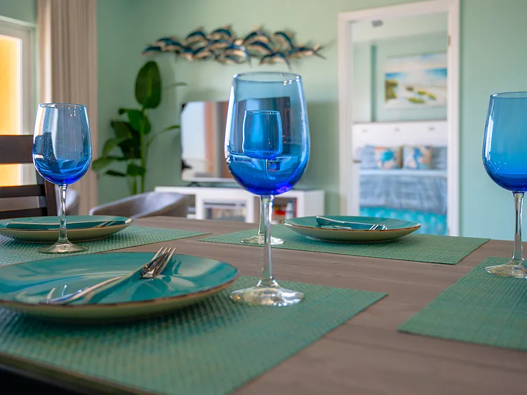 Elegant Dining with Coastal Vibes