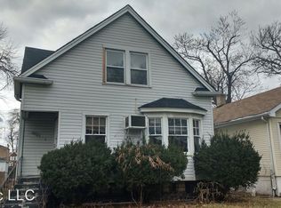8412 S Euclid Ave, Chicago, IL 60617