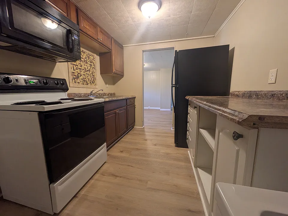 1 Desavage St #H