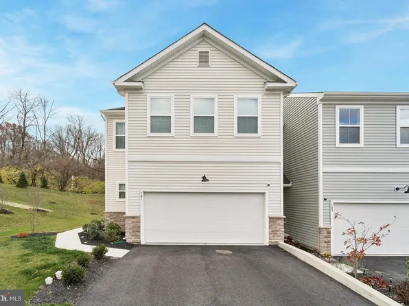 141 Four Leaf Dr, Downingtown, PA 19335