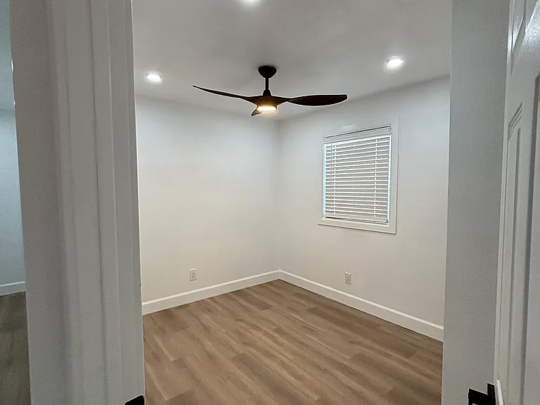 2045 Nolan Ct — Photo 12