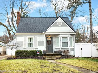 346 Dover Rd, Waterford, MI 48328