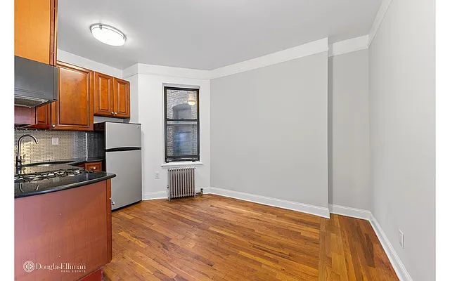 Rented by Douglas Elliman | media 7